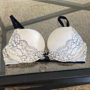 Victoria’s Secret Dream Angels Plunge Push-up 32B